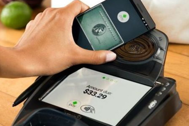 fot. materiały prasowe Carrefour Carrefour wdrożył płatności mobilne Android Pay