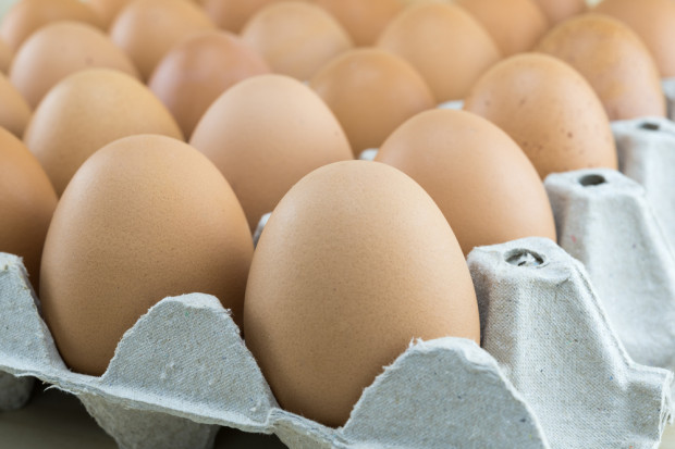 Fot. Shutterstock Producent jaj zakwestionowanych przez GIS: ostrzeżenie nie dotyczy całej partii