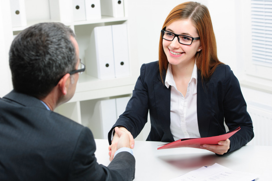 Fot. shutterstock Jak zaakceptować ofertę pracy w kilku krokach?