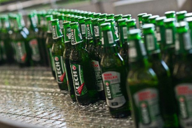fot. Kompania Piwowarska SA (materiały prasowe) Kaucja za butelki zwrotne po piwie wzrośnie do 50 gr
