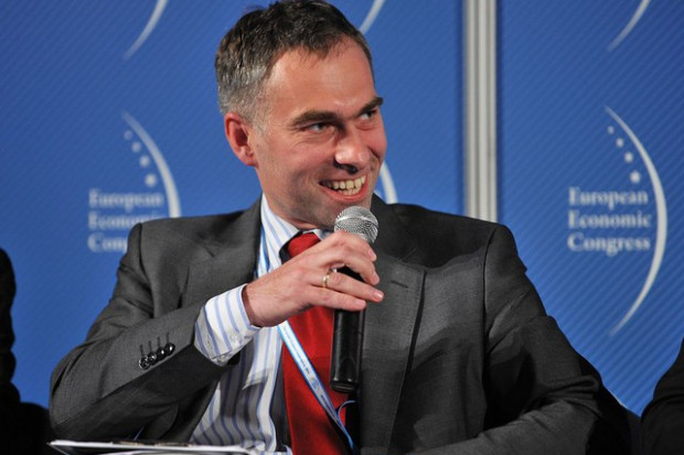 Jan Karasek, partner w dziale usług doradczych w KPMG w Polsce, fot. PTWP Konsumenci najczęściej szukają rekomendacji o produktach u rodziny i znajomych