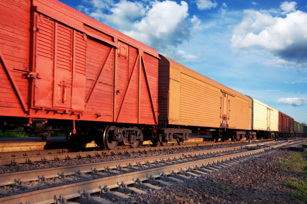Fot. shutterstock Transport: Wsparcie publiczne nakierowane na większe wykorzystanie kolei