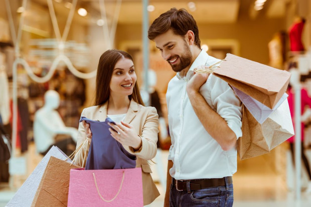 fot. shutterstock Millenialsi kochają centra handlowe i cenią tradycyjne wartości