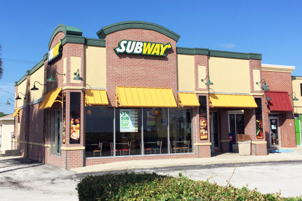 Fot. James R. Martin / Shutterstock.com Kanada: W kanapkach sieci Subway zbyt mało procent kurczaka w kurczaku?