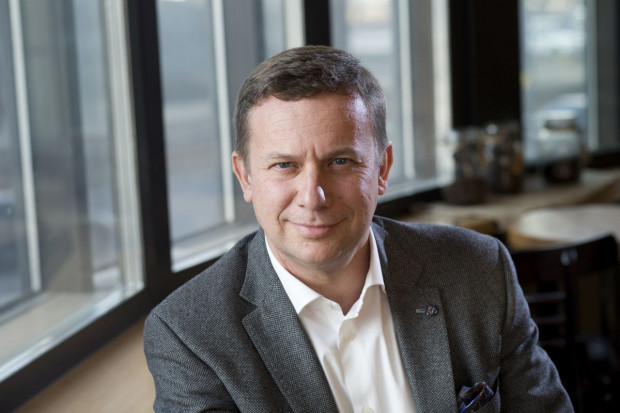 Adam Mularuk, Brand President Starbucks; fot. Żelazna Studio Szef Starbucks: Koncept kawiarni Starbucks Reserve nieustannie ewoluuje