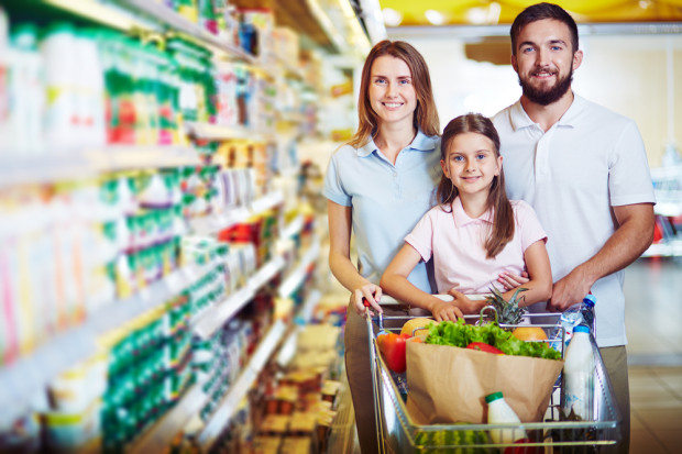Fot. shutterstock Badanie: Przed świętami Polak odwiedzi średnio ponad 7 sklepów