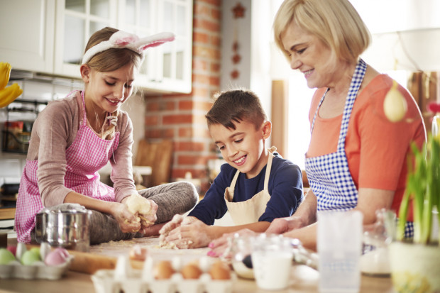 Fot. shutterstock Tesco: Niemal co drugi Polak samodzielnie przyrządza wielkanocne produkty i potrawy