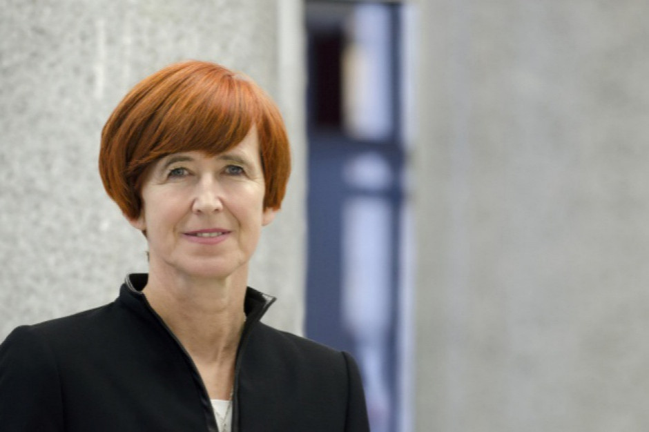 Minister Elżbieta Rafalska Rafalska: Dane GUS potwierdzają - dzięki programowi