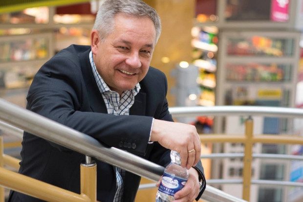Leszek Rodak, dyrektor ds. handlu i marketingu, Polska Woda; fot. P.Waniorek (Żelazna Studio) Rynek wód butelkowanych się zmienia, a spożycie systematycznie rośnie (wideo)