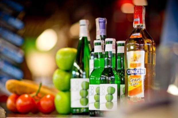 Fot. shutterstock Ambra zwiększa przychody; rośnie sprzedaż cydru, win stołowych i alkoholi mocnych