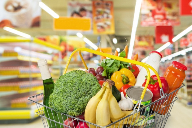 fot. Shutterstock Polacy ufają bardziej żywności i napojom produkowanym w Polsce oraz małym firmom