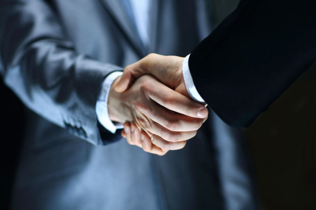 fot. shutterstock TS: UE nie może sama podpisać umowy o wolnym handlu z Singapurem