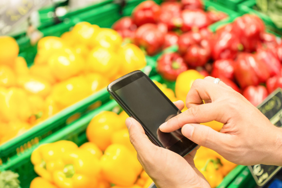 fot. shutterstock Kolejka do kasy to najbardziej nielubiany przez Polaków element zakupów (wideo)