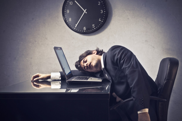 fot. shutterstock Pracownikom polskich firm brakuje optymizmu i koncentracji uwagi (raport)