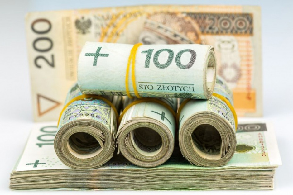 fot. shutterstock Analitycy: we wtorek złoty lekko tracił do głównych walut