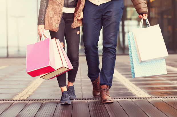 Fot. shutterstock Transaction Rex - nowy typ konsumenta