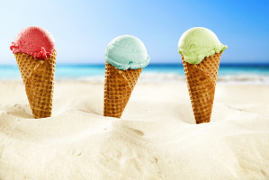 fot. shutterstock Na wakacjach jemy słodko i tłusto