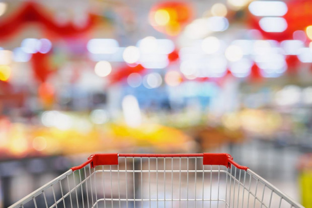 fot. shutterstock Oświetlenie w przemyśle spożywczym ma znaczenie