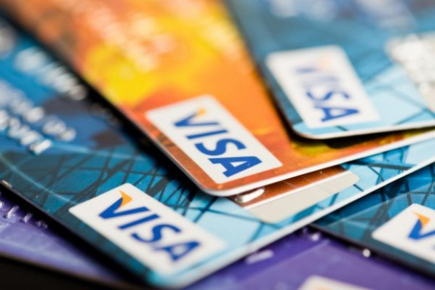 fot. shutterstock Visa apeluje do restauratorów: Jeśli zrezygnujecie z przyjmowania gotówki, otrzymacie 10 tys. USD