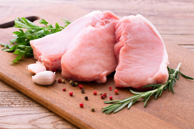 fot. shutterstock Ceny wieprzowiny wzrosną. Ceny wołowiny i drobiu raczej stabilne