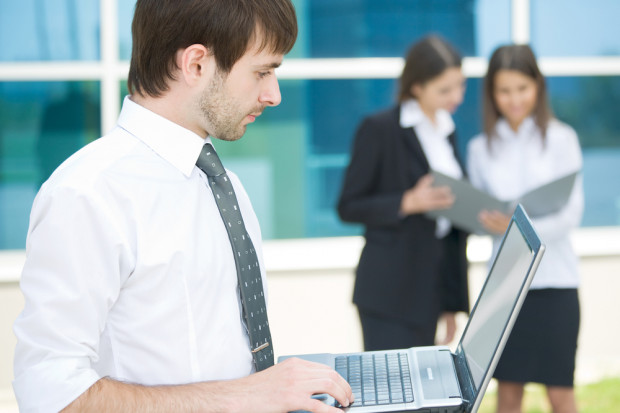 Fot. shutterstock Praca w handlu: Kim jest szoper?