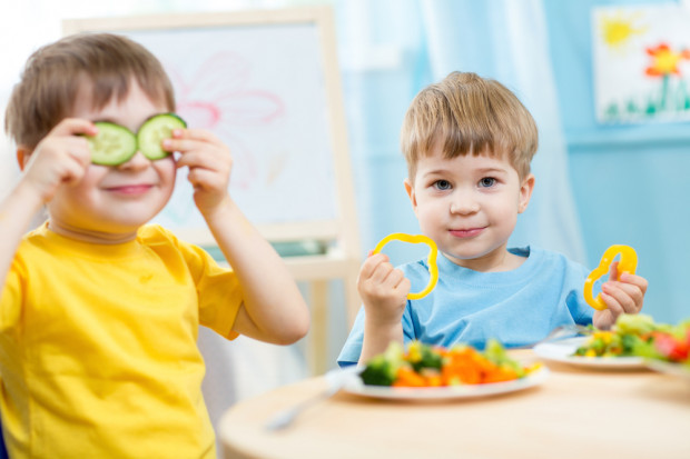 fot. shutterstock Dzieci z małych miejscowości uczą się zdrowych nawyków żywieniowych