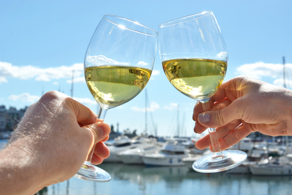 fot. Shutterstock ZP PRW apeluje o umiar, rozwagę i kulturę w piciu alkoholu