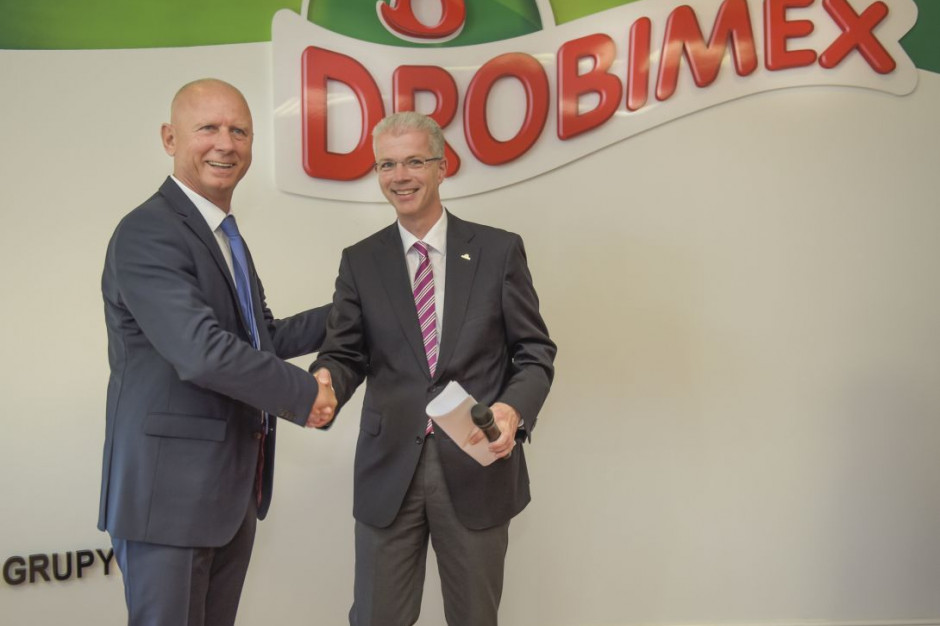 Od lewej: Klaus Roppel, prezes spółki Drobimex oraz Peter Wesjohann, prezes zarządu PHW-Gruppe (właściciel Drobimexu) Drobimex kończy realizację wartego 200 mln zł 3-letniego procesu inwestycyjnego