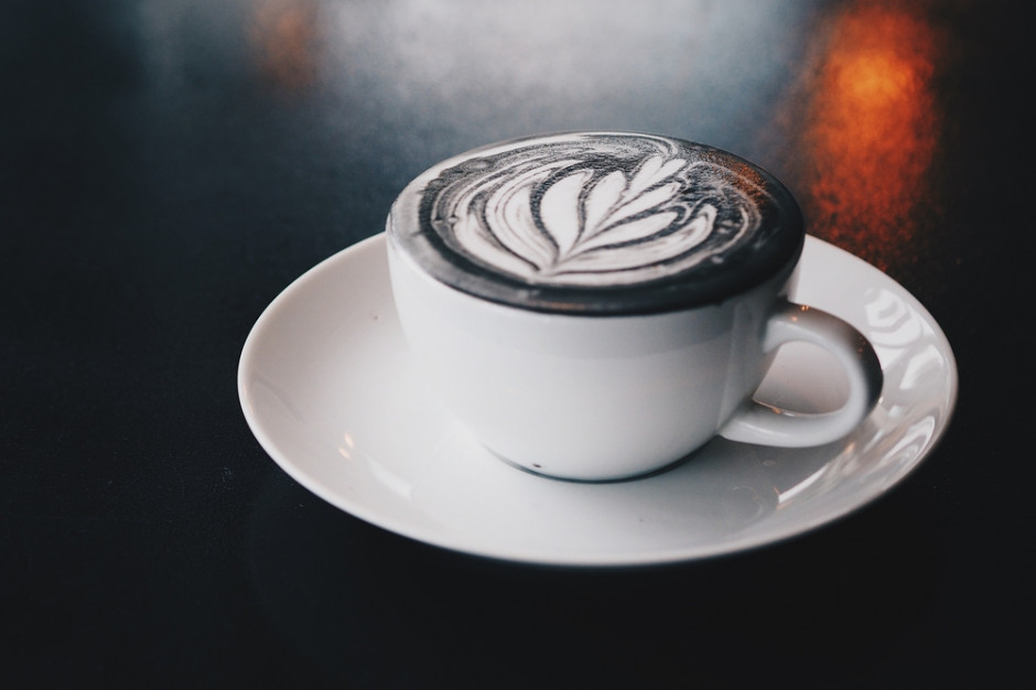 fot. shutterstock Matte Black Latte i Charcoallatte hitami Instagrama