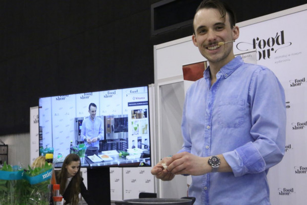 Tomek Woźniak podczas Food Show 2017 Tomek Woźniak: Hummus jest kotletem schabowym wegetarian