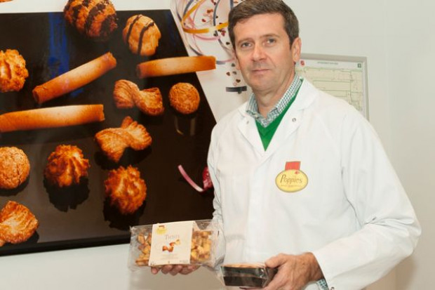 Geert Vandoorne, manager produkcji Poppies fot. materiały prasowe Poppies International z nową linią pakującą do ciastek