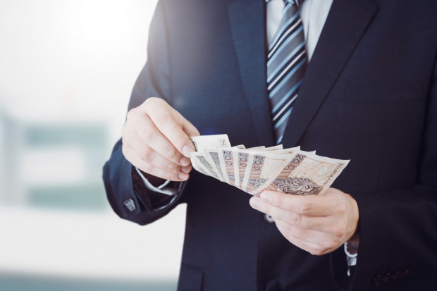 fot. shutterstock Polski handel coraz bardziej zadłużony. Średni dług wynosi 30 tys. zł