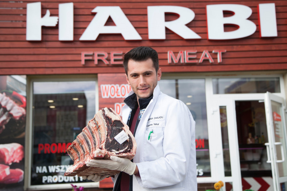 Cemre Yatur, współwłaściciel sklepu Harbi Meat, fot. Paweł Pawłowski Harbi Meat: Skupiamy się na odbiorcach z sektora HoReCa (wideo)