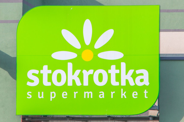 Logo sieci Stokrotka; fot. shutterstock.com Emperia podpisała umowę inwestycyjną z Maxima Grupe