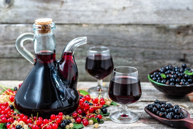 fot. Shutterstock Wzrost produkcji win owocowych w październiku i po 10 miesiącach