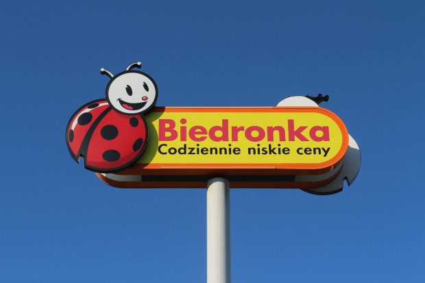 fot. shutterstock Biedronka wprowadza do sprzedaży 45 tys. egz. książki „Nieustraszony Strach na Wróble”