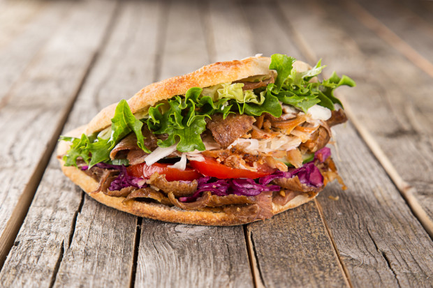 fot. shutterstock PE nie poparł zakazu stosowania fosforanów w mięsie kebabów