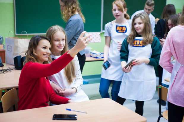 Ania Starmach, fot. mat. pras. Rio Mare i Ania Starmach edukują uczniów podstawówek