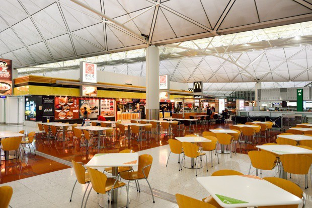 fot. shutterstock Ekspert: Tylko nowoczesny foodcourt może przetrwać zakaz handlu w niedziele