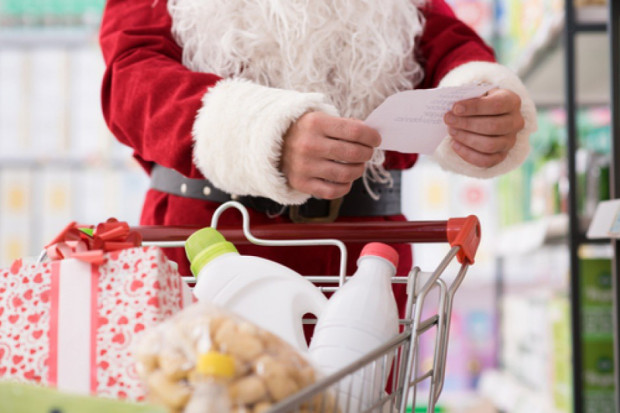fot. shutterstock Koszyk cen: Oferta świąteczna w supermarketach jest droższa niż rok temu