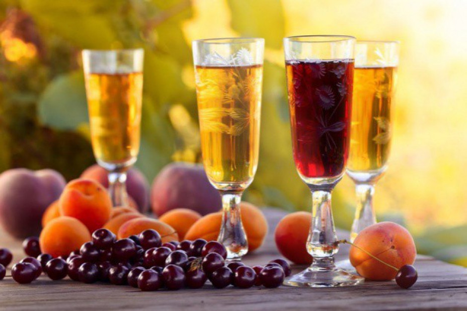 fot. Shutterstock Produkcja win owocowych lekko spadła w listopadzie, ale po 11 miesiącach jest wzrost