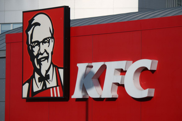 fot. shutterstock KFC zaatakowało McDonald's