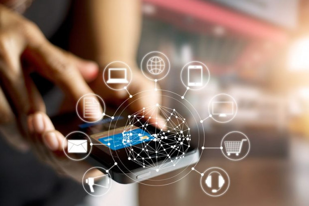 Fot. shutterstock Deloitte: Smartfon staje się centrum cyfrowego świata