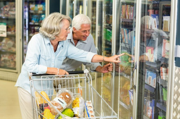 Fot. Shutterstock Eksperci: modyfikując dietę i styl życia, polscy seniorzy mogą żyć dłużej