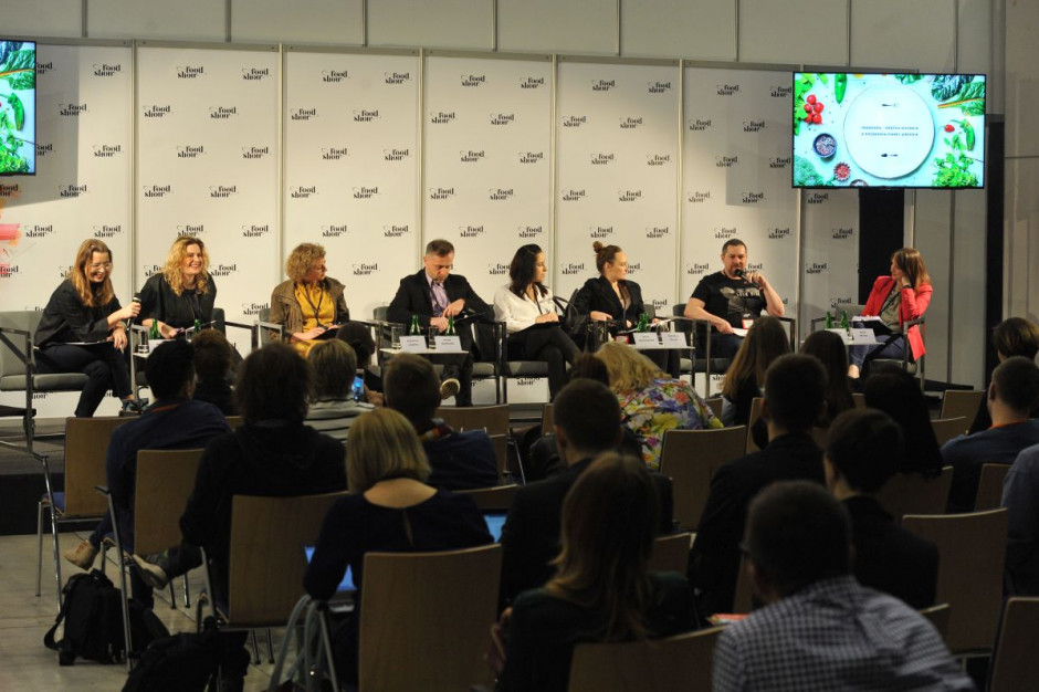 Anna Seroczyńska i Karolina Osuch, fot. PTWP Foodporn na Food Show 2018: Konsumenci nie chcą już zbyt idealnie wyglądającego jedzenia