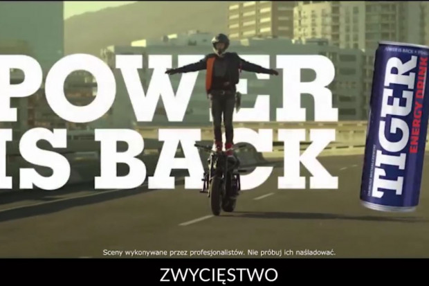 kard z reklamy Tiger wrócił z reklamą oraz kodeksem zachowań w social media