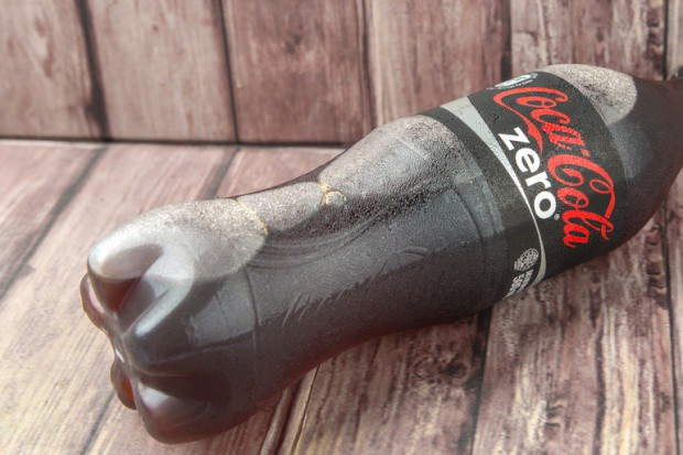 fot. shutterstock Coca-Cola Zero lokowana w