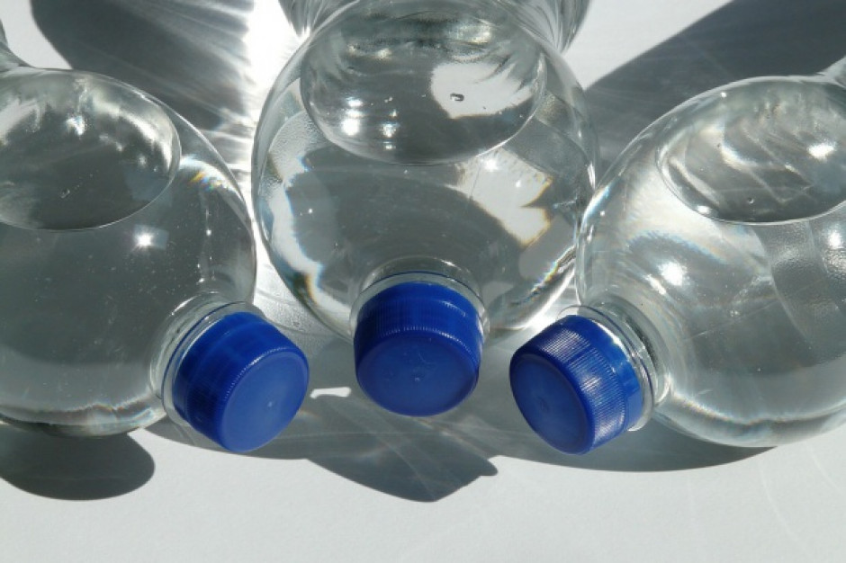 fot. pixabay Ponad 90 proc. butelkowanej wody zawiera plastik