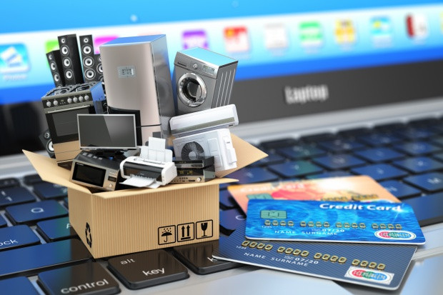 Fot. Shutterstock Polacy chętnie dzielą się danymi przy zakupach w sieci