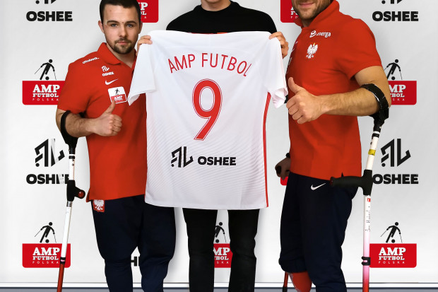 fot. materiały prasowe Robert Lewandowski i Oshee wspierają reprezentację Polski Amp Futbol